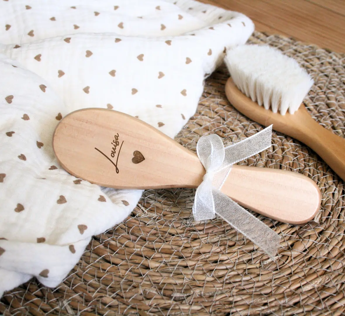 Brosse bébé personnalisée coeur personnalisé