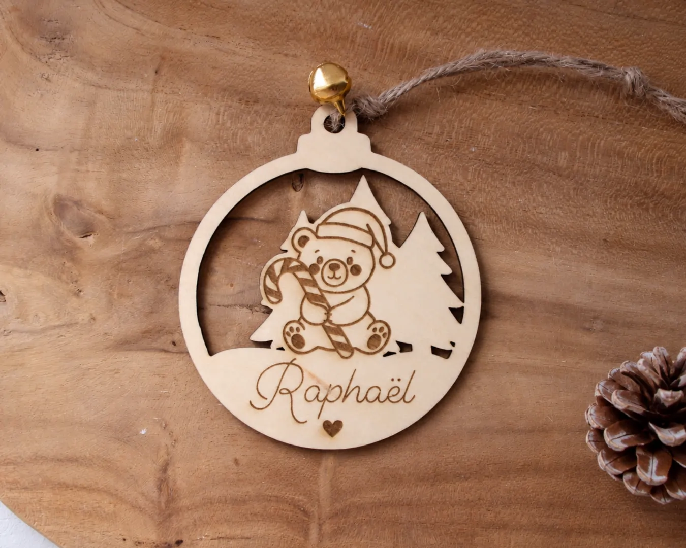 Boule de Noël personnalisée en bois - Mon premier Noël — vue 7